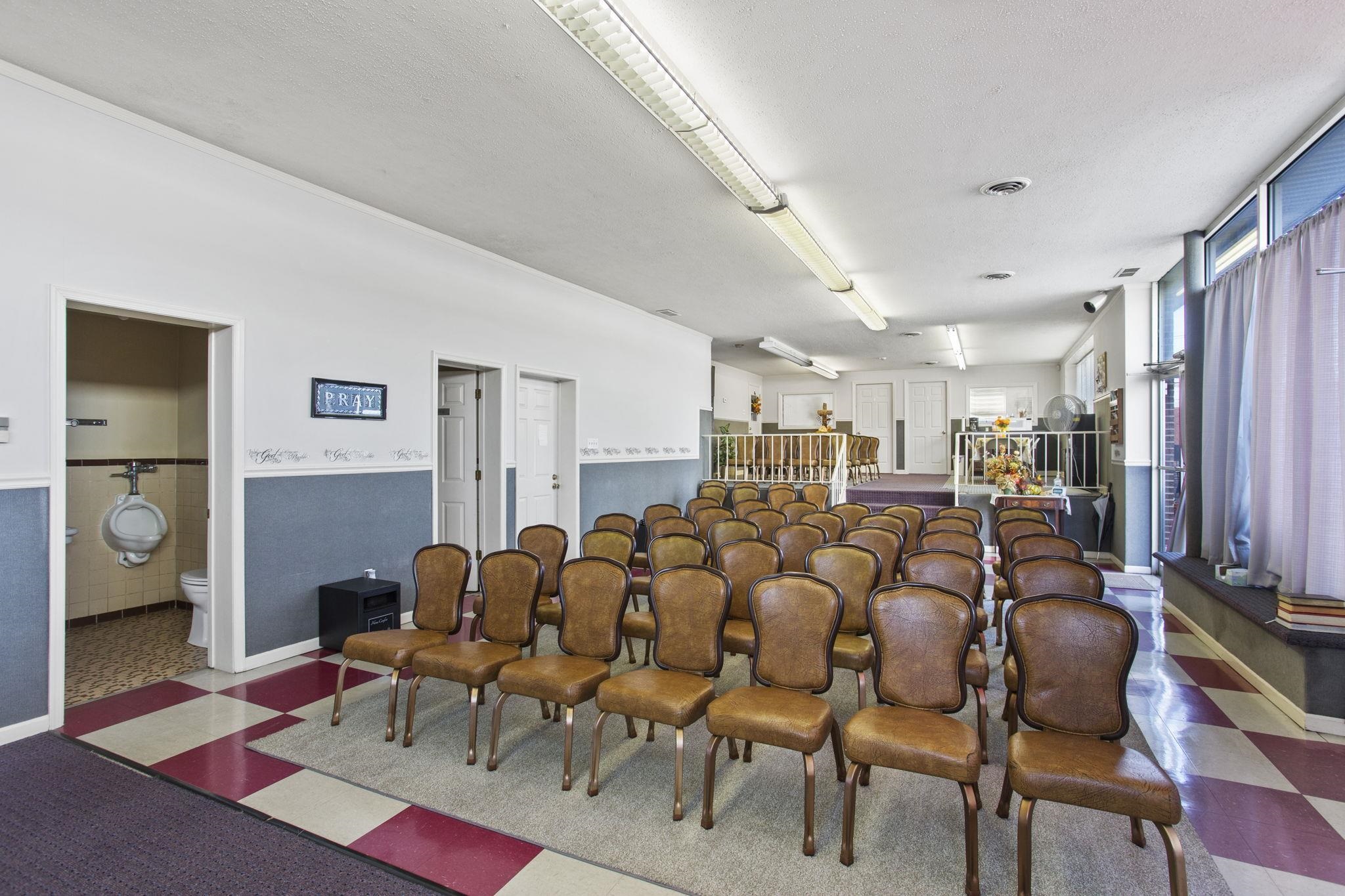530 NORTH MAIN ST, HARRISONBURG, Virginia 22802, ,Commercial,530 NORTH MAIN ST,670096 MLS # 670096