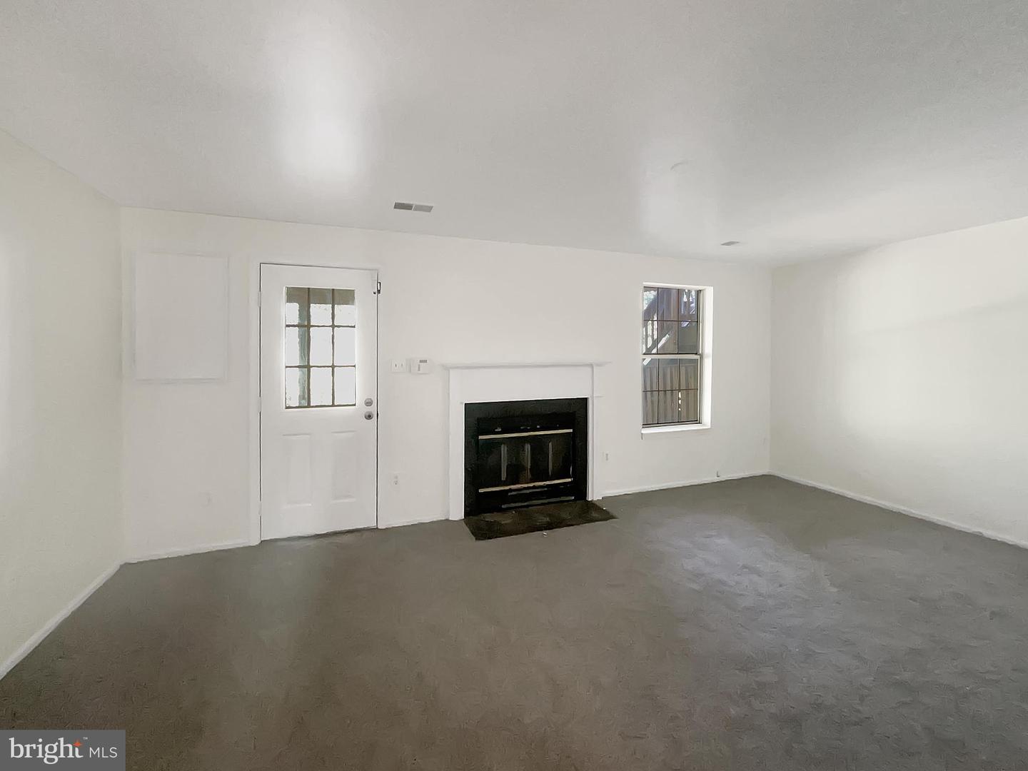 8524 CHARNWOOD CT, MANASSAS, Virginia 20111, 3 Bedrooms Bedrooms, ,3 BathroomsBathrooms,Residential,For sale,8524 CHARNWOOD CT,VAPW2106102 MLS # VAPW2106102
