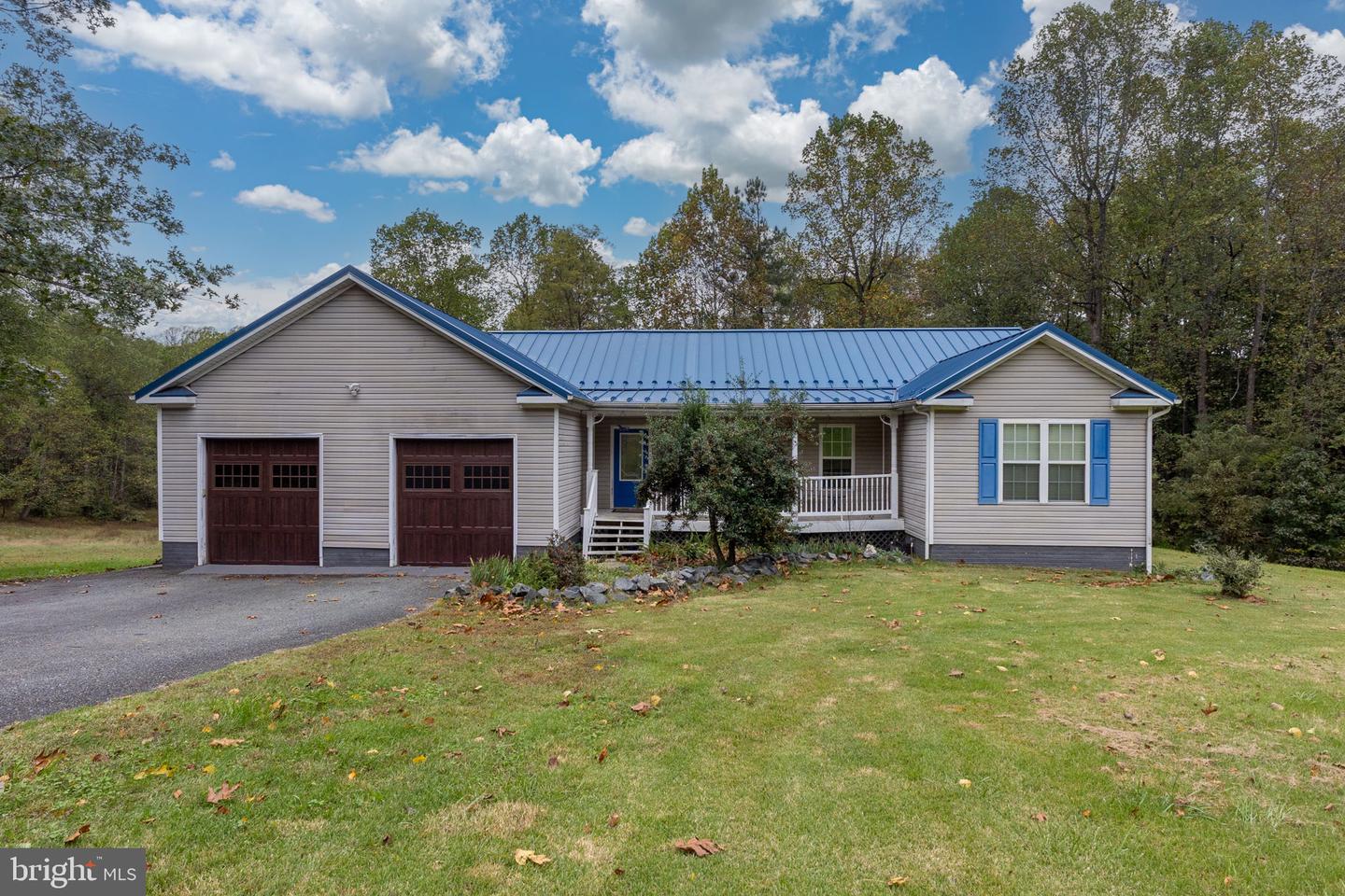 8314 MYRTLE LN, KING GEORGE, Virginia 22485, 4 Bedrooms Bedrooms, ,3 BathroomsBathrooms,Residential,For sale,8314 MYRTLE LN,VAKG2007160 MLS # VAKG2007160