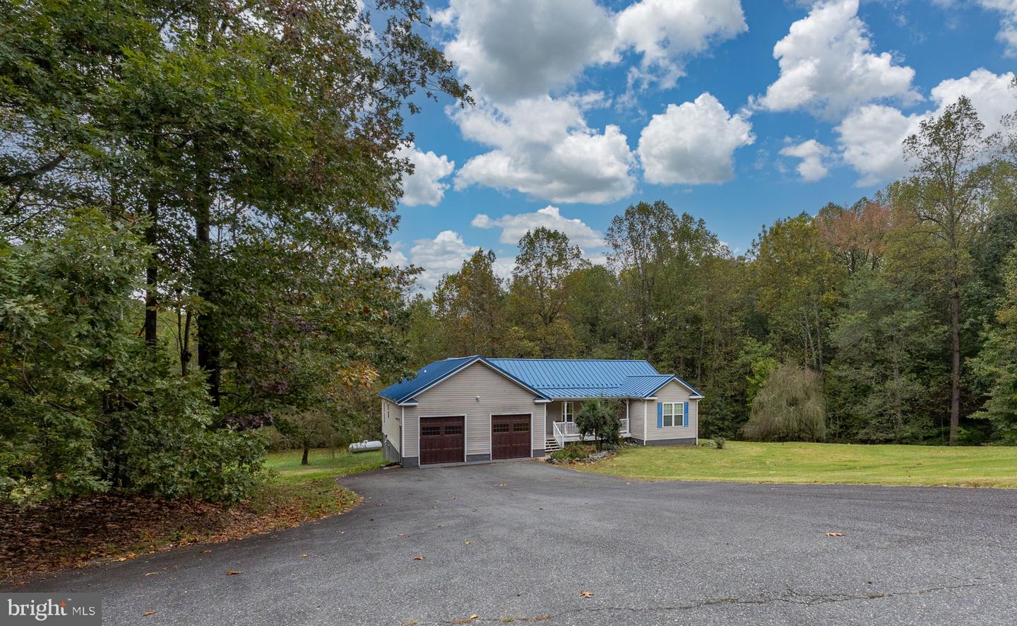 8314 MYRTLE LN, KING GEORGE, Virginia 22485, 4 Bedrooms Bedrooms, ,3 BathroomsBathrooms,Residential,For sale,8314 MYRTLE LN,VAKG2007160 MLS # VAKG2007160