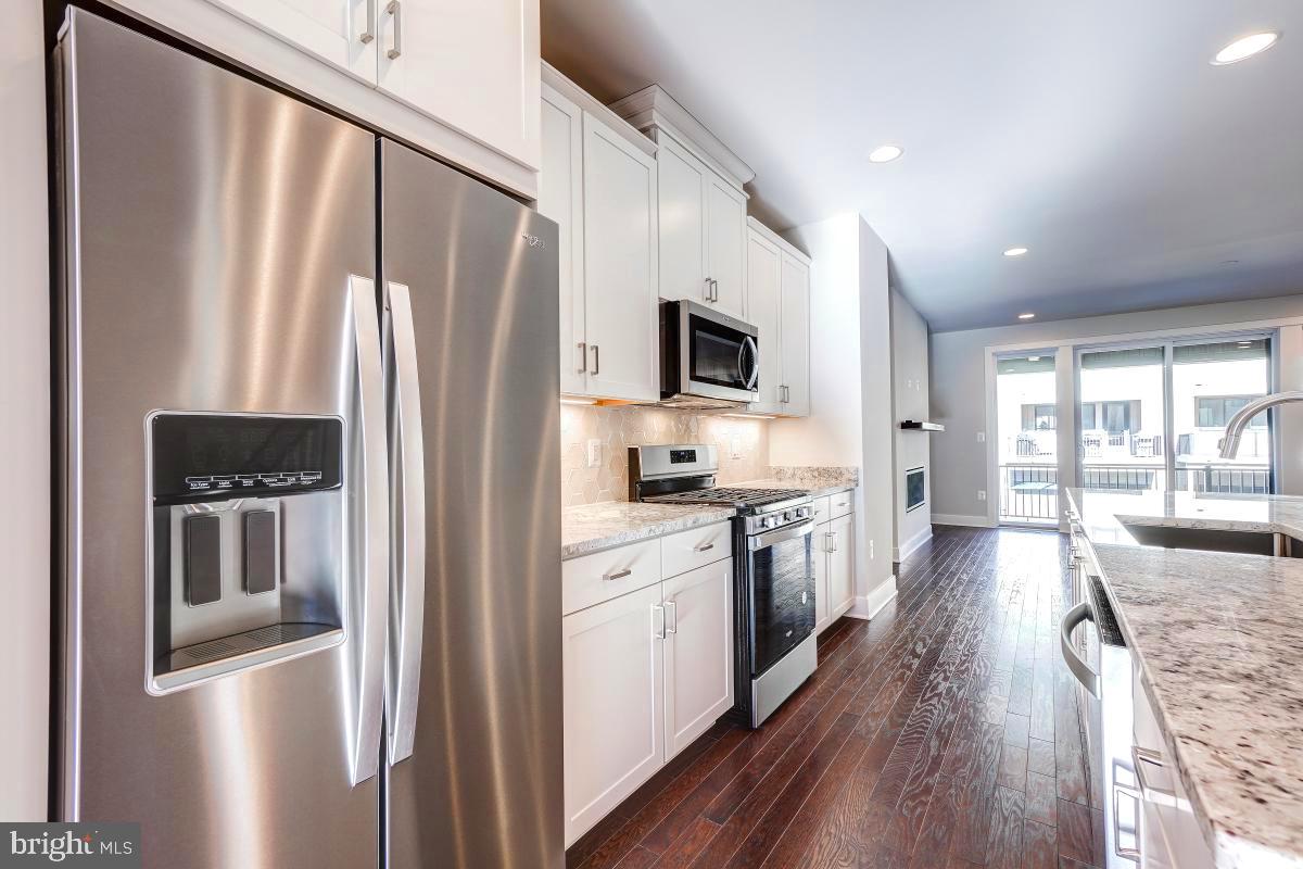 22954 SULLIVANS COVE SQ, BRAMBLETON, Virginia 20148, 3 Bedrooms Bedrooms, ,3 BathroomsBathrooms,Residential,For sale,22954 SULLIVANS COVE SQ,VALO2109042 MLS # VALO2109042