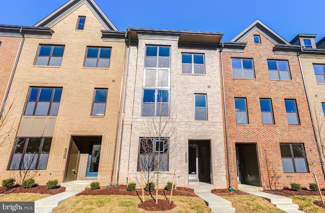 22954 SULLIVANS COVE SQ, BRAMBLETON, Virginia 20148, 3 Bedrooms Bedrooms, ,3 BathroomsBathrooms,Residential,For sale,22954 SULLIVANS COVE SQ,VALO2109042 MLS # VALO2109042