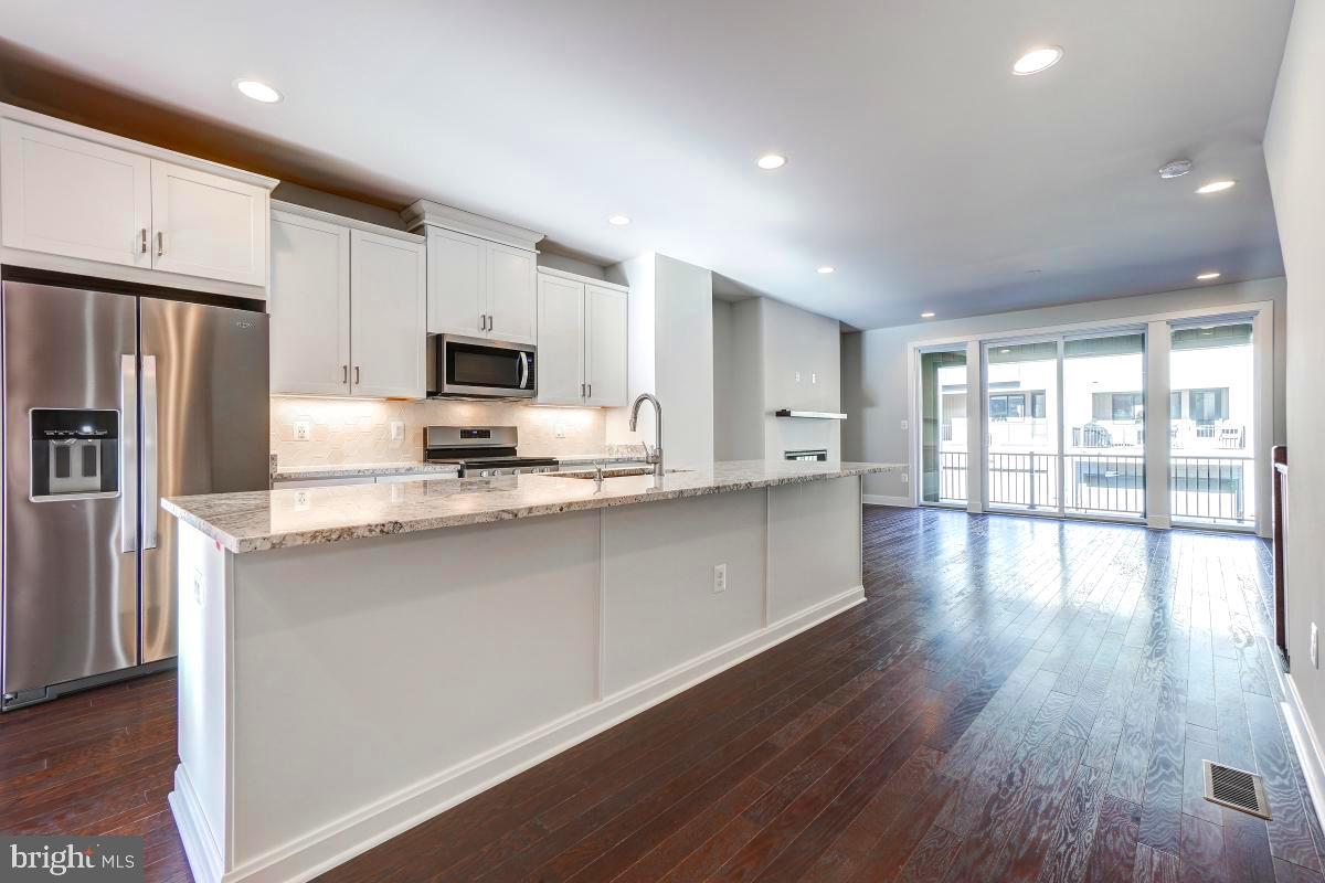 22954 SULLIVANS COVE SQ, BRAMBLETON, Virginia 20148, 3 Bedrooms Bedrooms, ,3 BathroomsBathrooms,Residential,For sale,22954 SULLIVANS COVE SQ,VALO2109042 MLS # VALO2109042