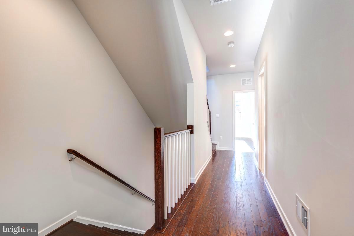 22954 SULLIVANS COVE SQ, BRAMBLETON, Virginia 20148, 3 Bedrooms Bedrooms, ,3 BathroomsBathrooms,Residential,For sale,22954 SULLIVANS COVE SQ,VALO2109042 MLS # VALO2109042