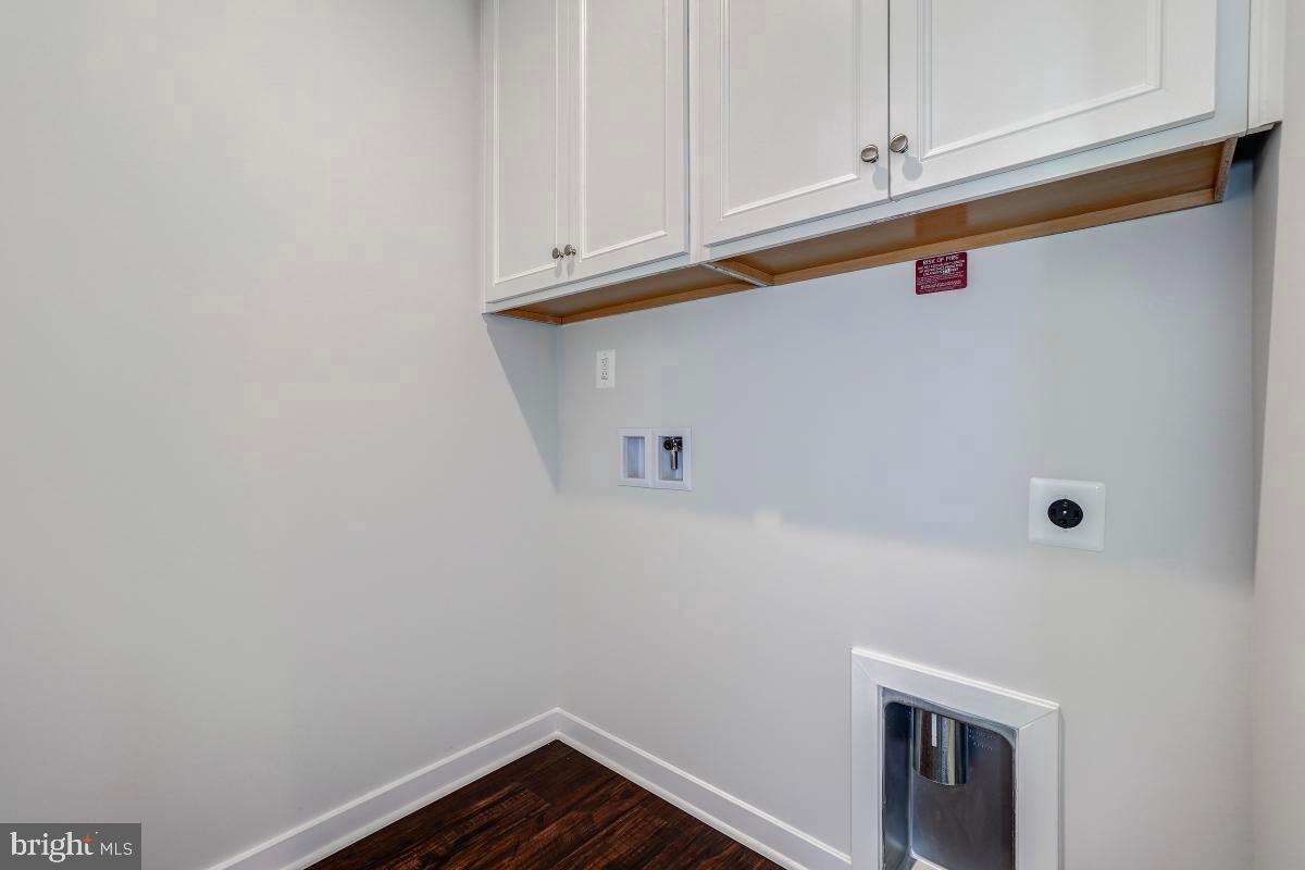 22954 SULLIVANS COVE SQ, BRAMBLETON, Virginia 20148, 3 Bedrooms Bedrooms, ,3 BathroomsBathrooms,Residential,For sale,22954 SULLIVANS COVE SQ,VALO2109042 MLS # VALO2109042