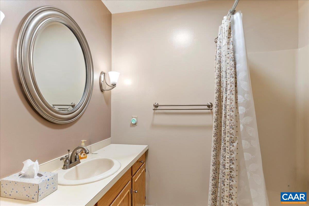 100 SONG BIRD LN, STANARDSVILLE, Virginia 22973, 3 Bedrooms Bedrooms, ,3 BathroomsBathrooms,Residential,For sale,100 SONG BIRD LN,670083 MLS # 670083