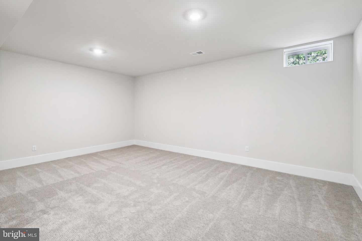 11780 PARKGATE DR, NOKESVILLE, Virginia 20181, 6 Bedrooms Bedrooms, ,6 BathroomsBathrooms,Residential,For sale,11780 PARKGATE DR,VAPW2106118 MLS # VAPW2106118