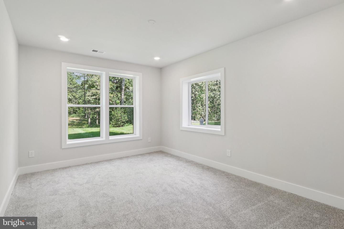 11780 PARKGATE DR, NOKESVILLE, Virginia 20181, 6 Bedrooms Bedrooms, ,6 BathroomsBathrooms,Residential,For sale,11780 PARKGATE DR,VAPW2106118 MLS # VAPW2106118
