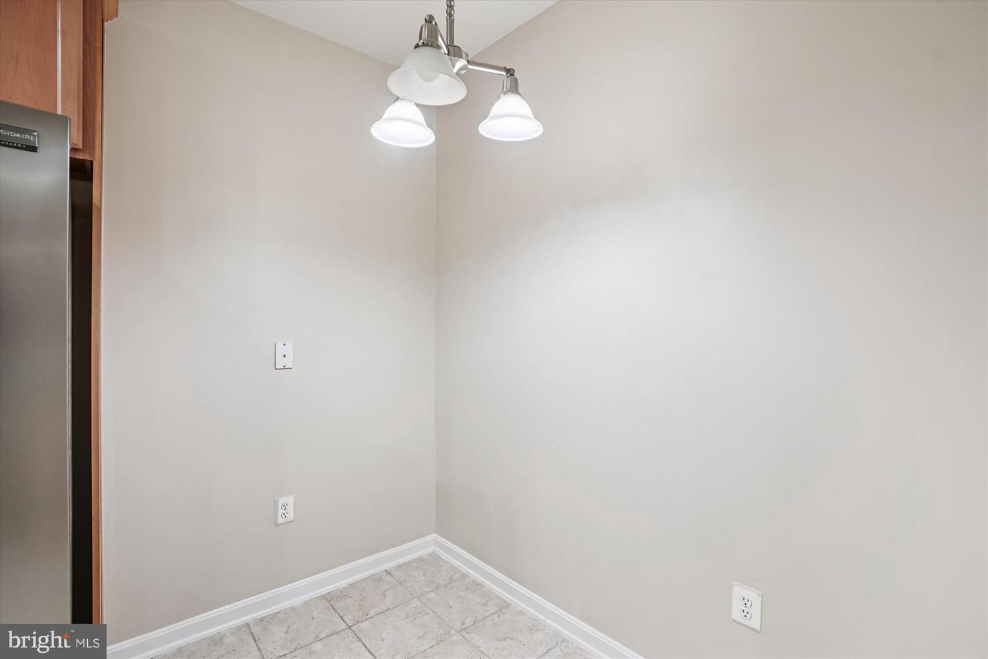 9720 HOLMES PL #004, MANASSAS PARK, Virginia 20111, 2 Bedrooms Bedrooms, ,2 BathroomsBathrooms,Residential,For sale,9720 HOLMES PL #004,VAMP2003388 MLS # VAMP2003388