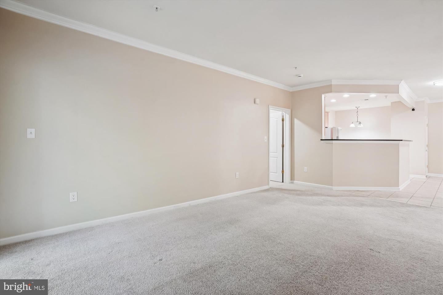 9720 HOLMES PL #004, MANASSAS PARK, Virginia 20111, 2 Bedrooms Bedrooms, ,2 BathroomsBathrooms,Residential,For sale,9720 HOLMES PL #004,VAMP2003388 MLS # VAMP2003388