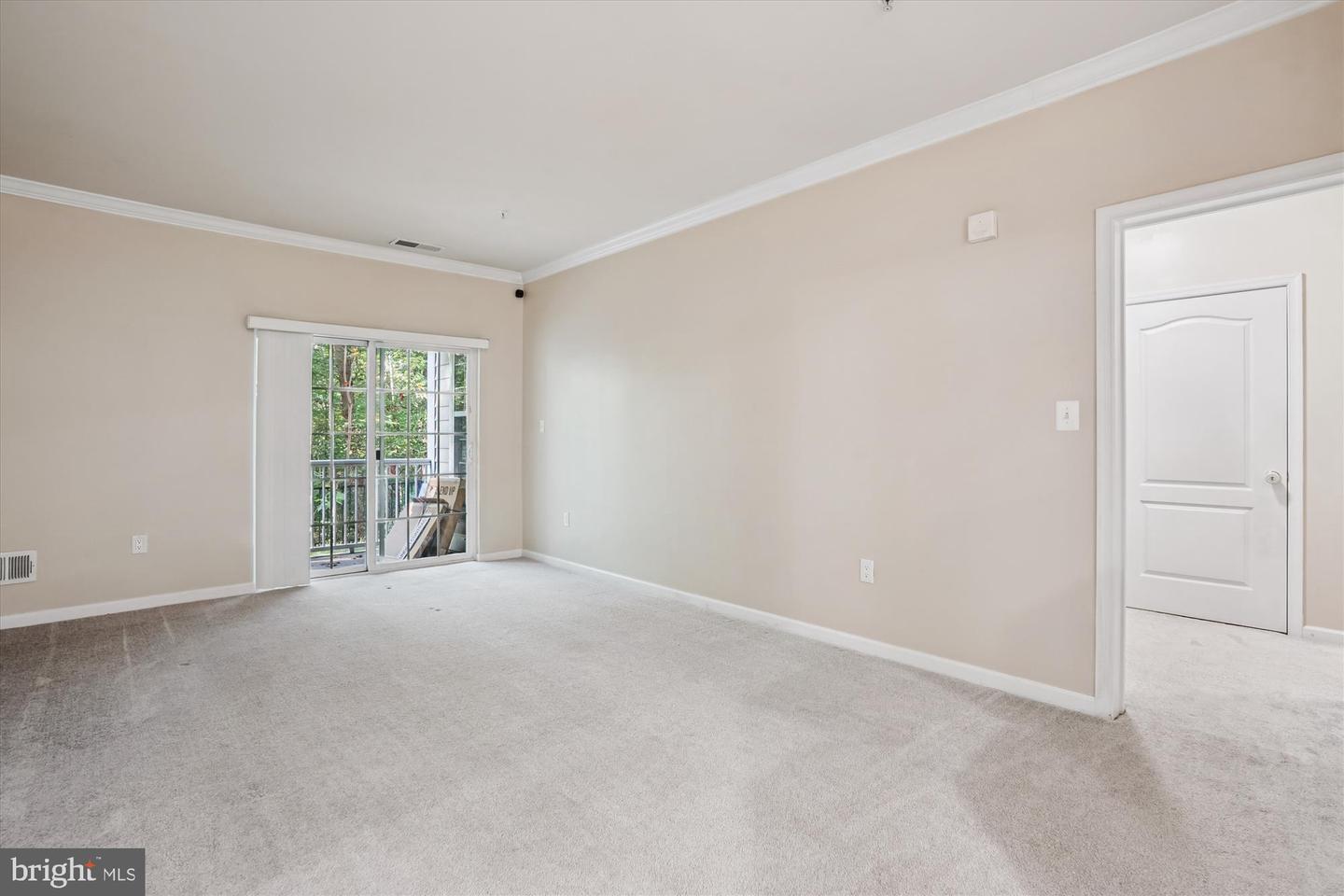 9720 HOLMES PL #004, MANASSAS PARK, Virginia 20111, 2 Bedrooms Bedrooms, ,2 BathroomsBathrooms,Residential,For sale,9720 HOLMES PL #004,VAMP2003388 MLS # VAMP2003388