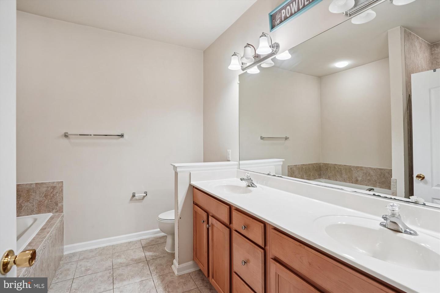 9720 HOLMES PL #004, MANASSAS PARK, Virginia 20111, 2 Bedrooms Bedrooms, ,2 BathroomsBathrooms,Residential,For sale,9720 HOLMES PL #004,VAMP2003388 MLS # VAMP2003388