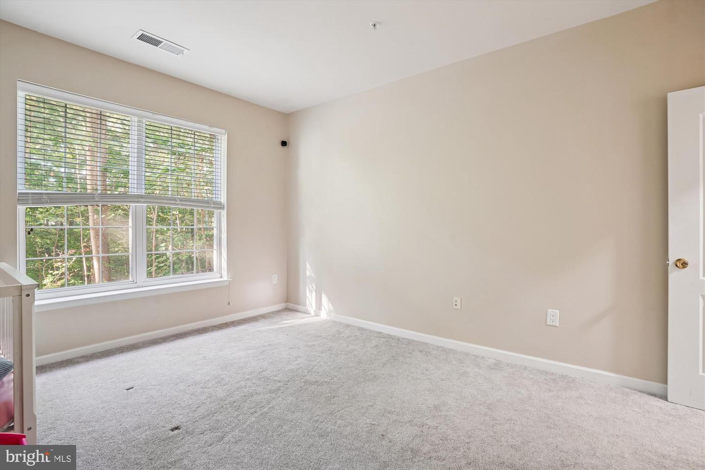 9720 HOLMES PL #004, MANASSAS PARK, Virginia 20111, 2 Bedrooms Bedrooms, ,2 BathroomsBathrooms,Residential,For sale,9720 HOLMES PL #004,VAMP2003388 MLS # VAMP2003388
