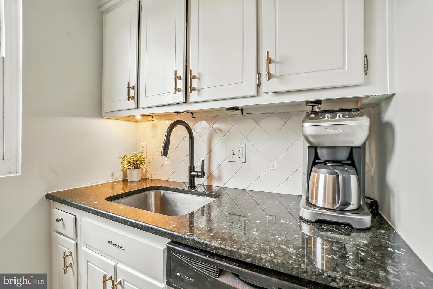 2030 N VERMONT ST #301, ARLINGTON, Virginia 22207, 1 Bedroom Bedrooms, ,1 BathroomBathrooms,Residential,For sale,2030 N VERMONT ST #301,VAAR2065014 MLS # VAAR2065014