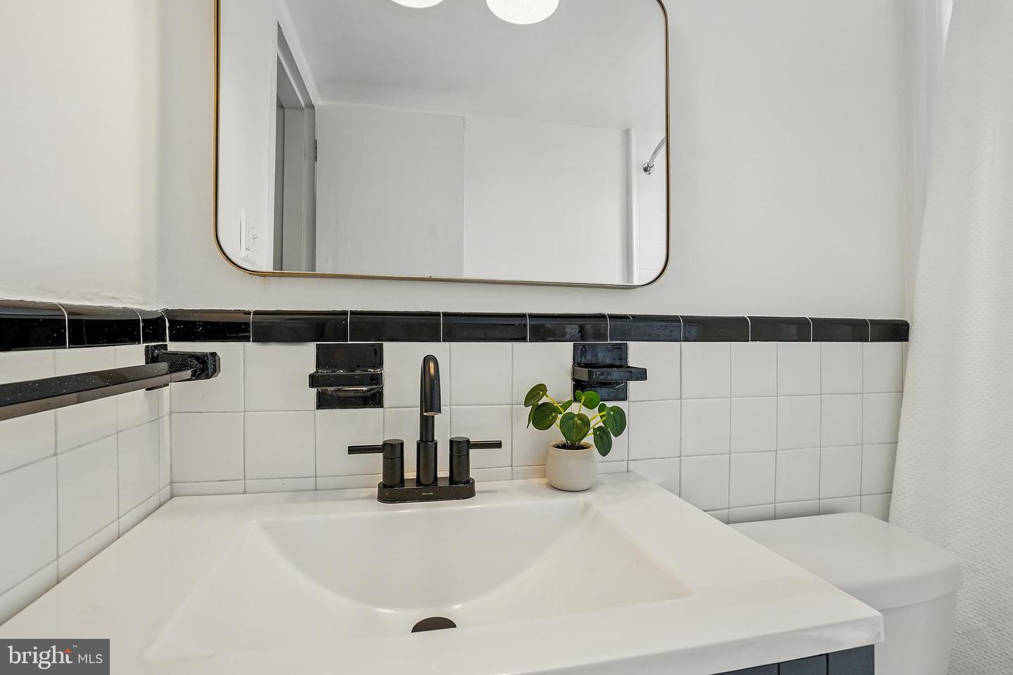 2030 N VERMONT ST #301, ARLINGTON, Virginia 22207, 1 Bedroom Bedrooms, ,1 BathroomBathrooms,Residential,For sale,2030 N VERMONT ST #301,VAAR2065014 MLS # VAAR2065014