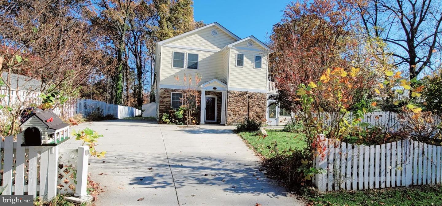 7122 OAK RIDGE RD, FALLS CHURCH, Virginia 22042, 5 Bedrooms Bedrooms, ,4 BathroomsBathrooms,Residential,For sale,7122 OAK RIDGE RD,VAFX2274776 MLS # VAFX2274776