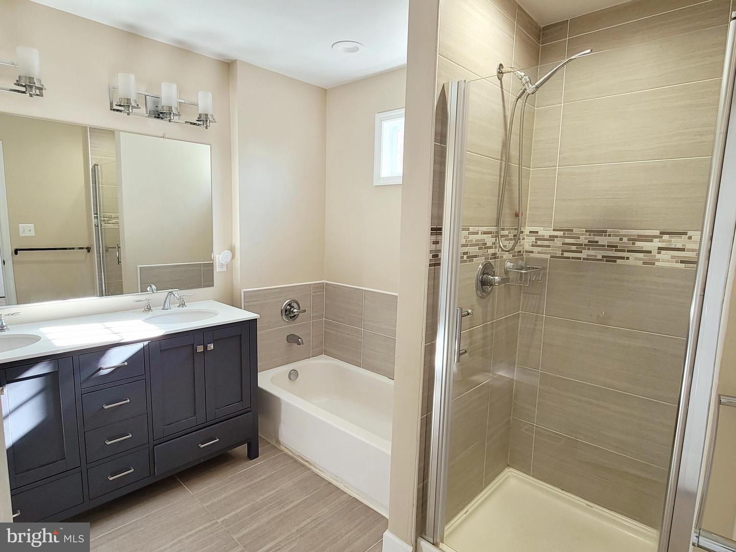 7122 OAK RIDGE RD, FALLS CHURCH, Virginia 22042, 5 Bedrooms Bedrooms, ,4 BathroomsBathrooms,Residential,For sale,7122 OAK RIDGE RD,VAFX2274776 MLS # VAFX2274776