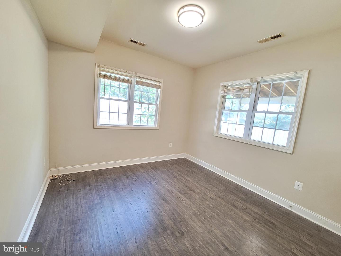 7122 OAK RIDGE RD, FALLS CHURCH, Virginia 22042, 5 Bedrooms Bedrooms, ,4 BathroomsBathrooms,Residential,For sale,7122 OAK RIDGE RD,VAFX2274776 MLS # VAFX2274776