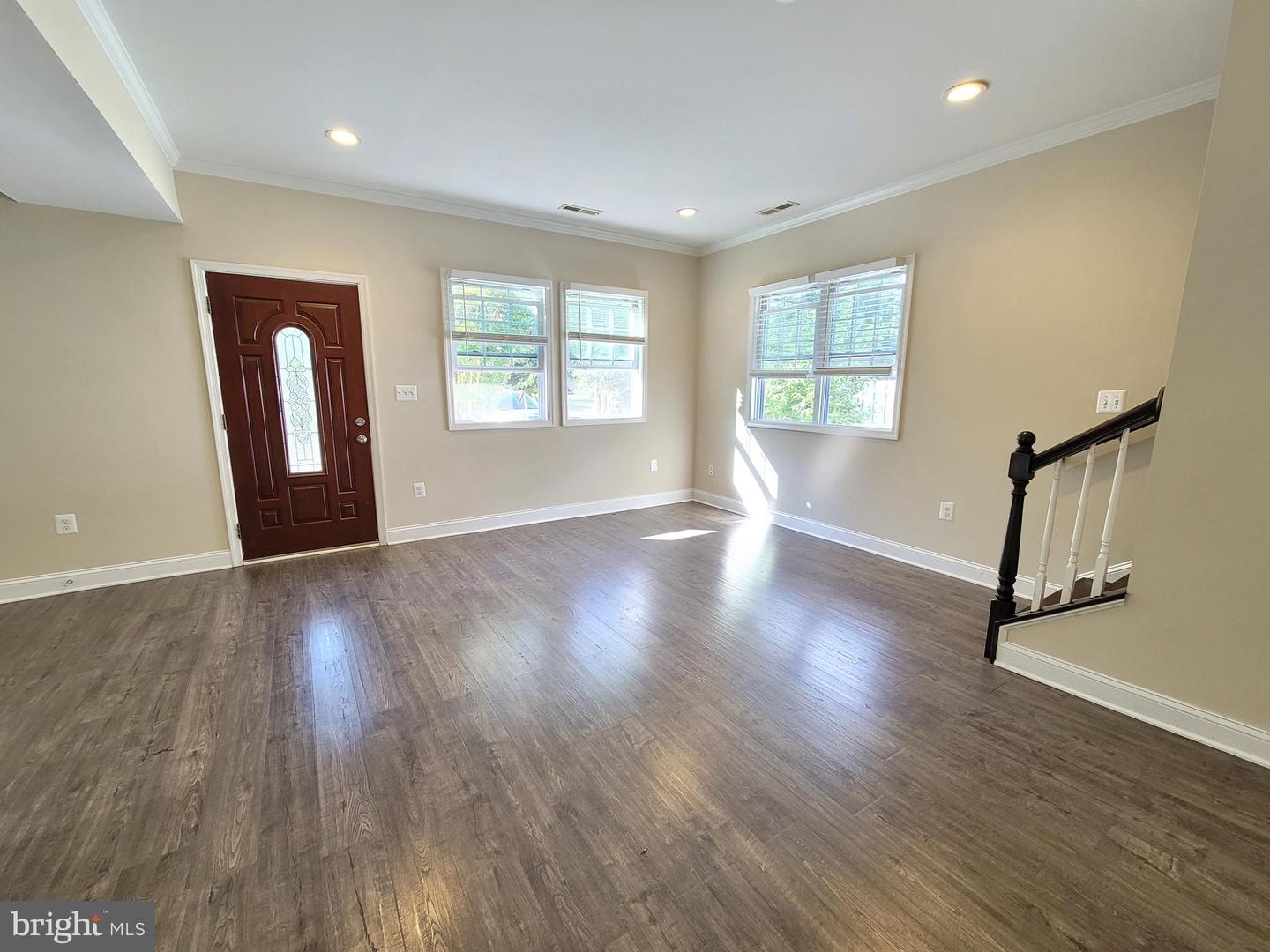 7122 OAK RIDGE RD, FALLS CHURCH, Virginia 22042, 5 Bedrooms Bedrooms, ,4 BathroomsBathrooms,Residential,For sale,7122 OAK RIDGE RD,VAFX2274776 MLS # VAFX2274776