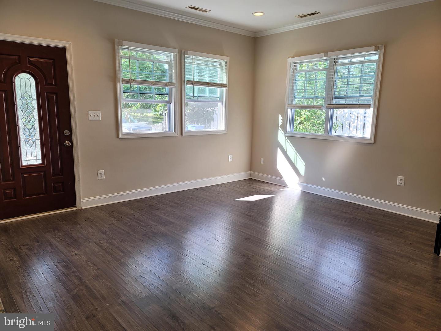 7122 OAK RIDGE RD, FALLS CHURCH, Virginia 22042, 5 Bedrooms Bedrooms, ,4 BathroomsBathrooms,Residential,For sale,7122 OAK RIDGE RD,VAFX2274776 MLS # VAFX2274776