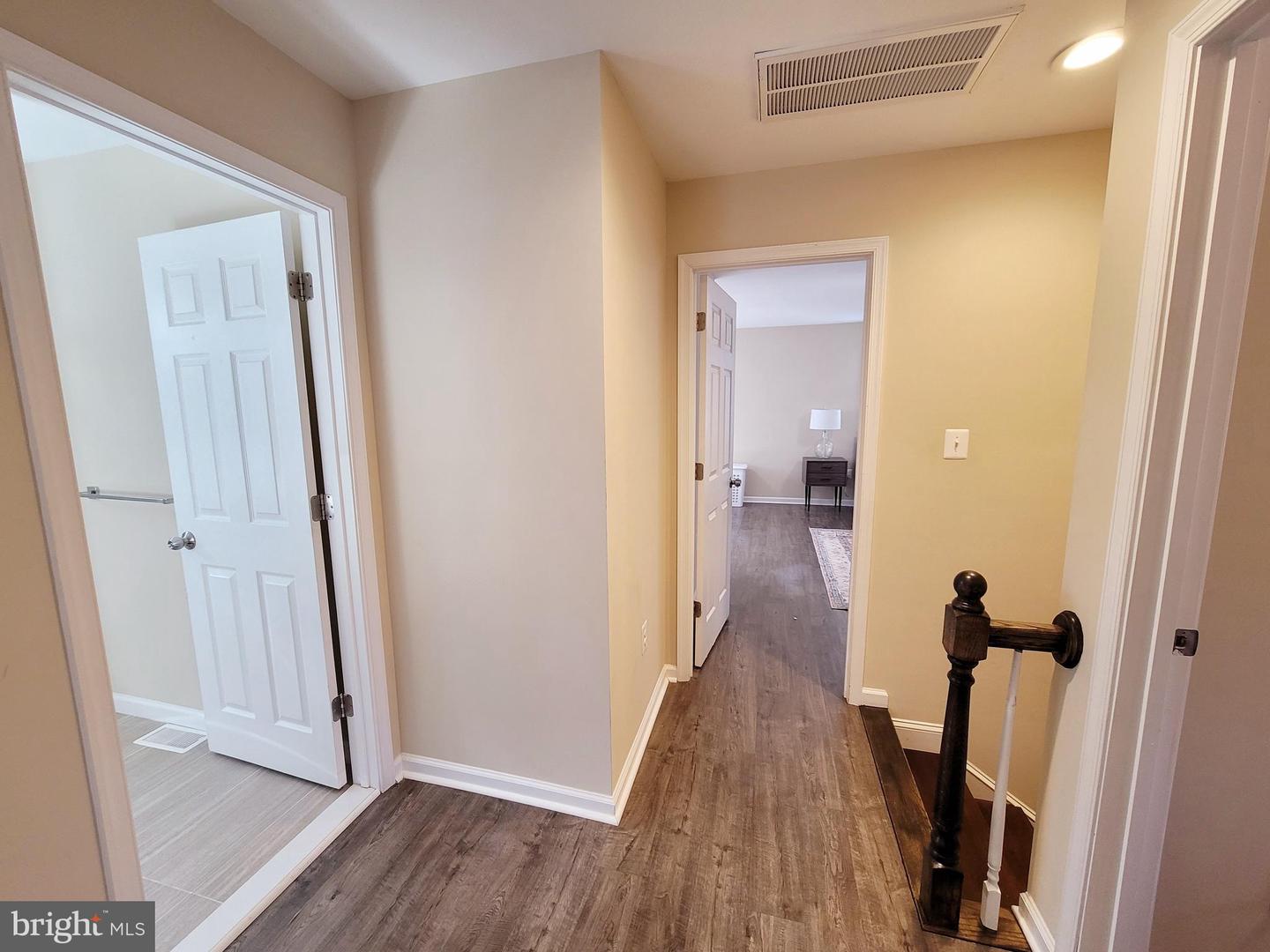 7122 OAK RIDGE RD, FALLS CHURCH, Virginia 22042, 5 Bedrooms Bedrooms, ,4 BathroomsBathrooms,Residential,For sale,7122 OAK RIDGE RD,VAFX2274776 MLS # VAFX2274776