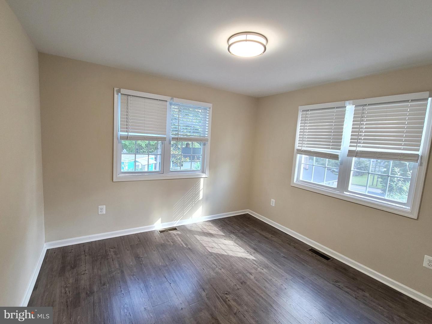 7122 OAK RIDGE RD, FALLS CHURCH, Virginia 22042, 5 Bedrooms Bedrooms, ,4 BathroomsBathrooms,Residential,For sale,7122 OAK RIDGE RD,VAFX2274776 MLS # VAFX2274776