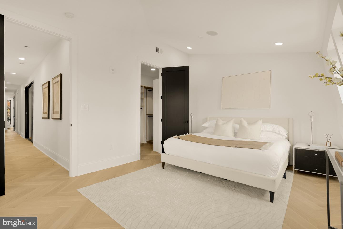 733 EUCLID ST NW #303, WASHINGTON, District Of Columbia 20001, 5 Bedrooms Bedrooms, ,4 BathroomsBathrooms,Residential,For sale,733 EUCLID ST NW #303,DCDC2227414 MLS # DCDC2227414