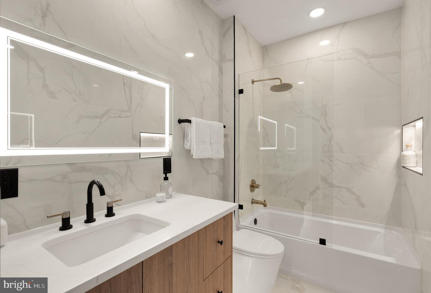 733 EUCLID ST NW #303, WASHINGTON, District Of Columbia 20001, 5 Bedrooms Bedrooms, ,4 BathroomsBathrooms,Residential,For sale,733 EUCLID ST NW #303,DCDC2227414 MLS # DCDC2227414