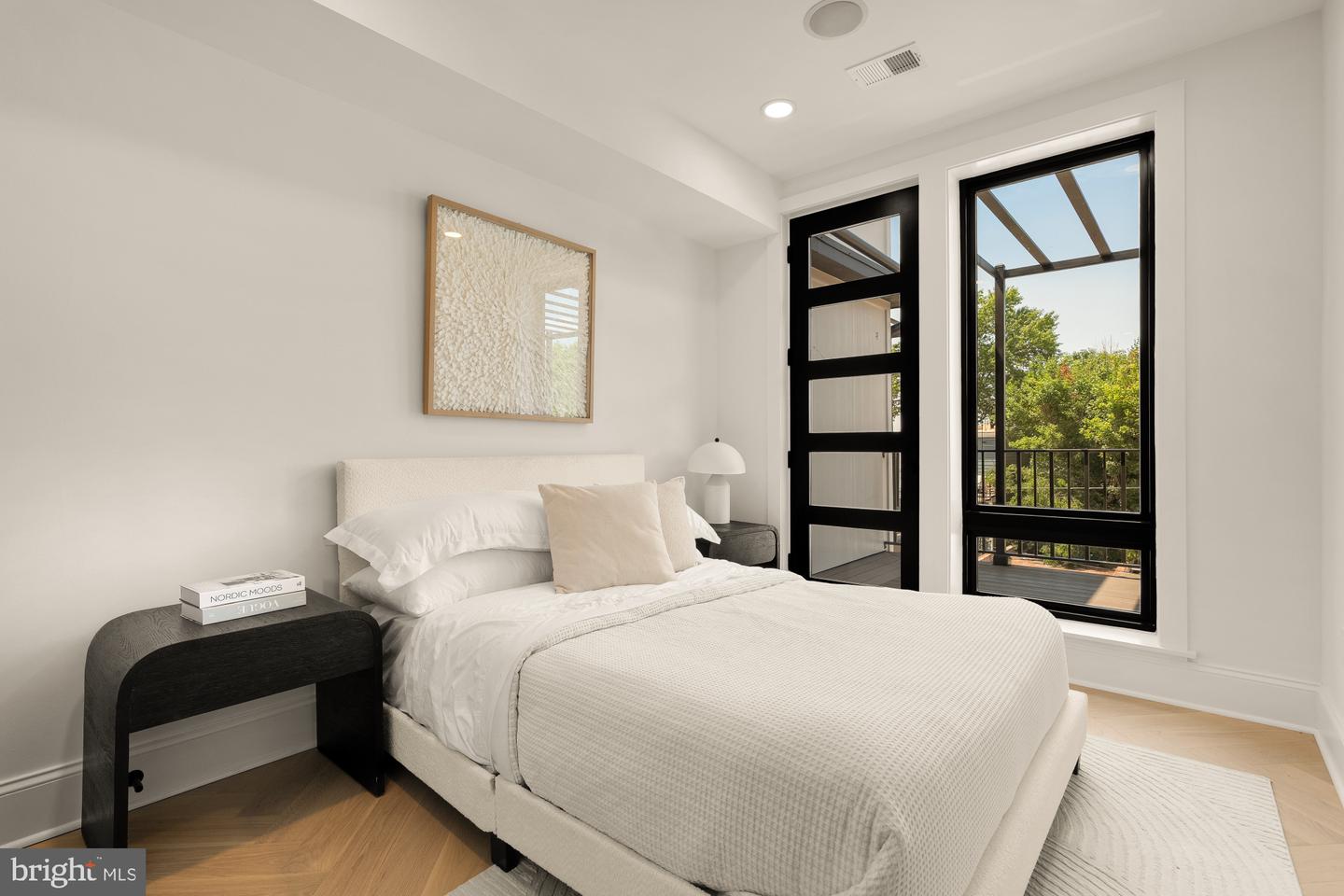 733 EUCLID ST NW #303, WASHINGTON, District Of Columbia 20001, 5 Bedrooms Bedrooms, ,4 BathroomsBathrooms,Residential,For sale,733 EUCLID ST NW #303,DCDC2227414 MLS # DCDC2227414