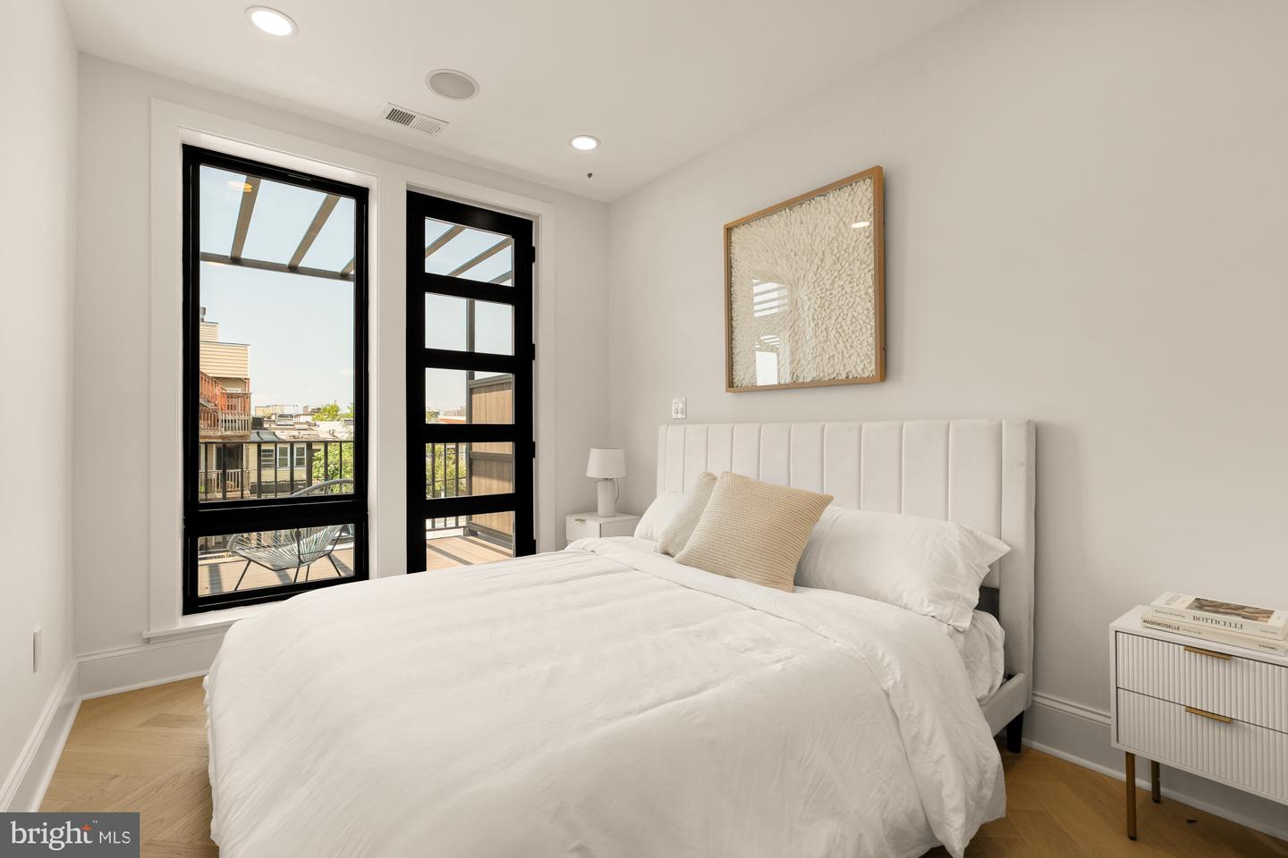 733 EUCLID ST NW #303, WASHINGTON, District Of Columbia 20001, 5 Bedrooms Bedrooms, ,4 BathroomsBathrooms,Residential,For sale,733 EUCLID ST NW #303,DCDC2227414 MLS # DCDC2227414