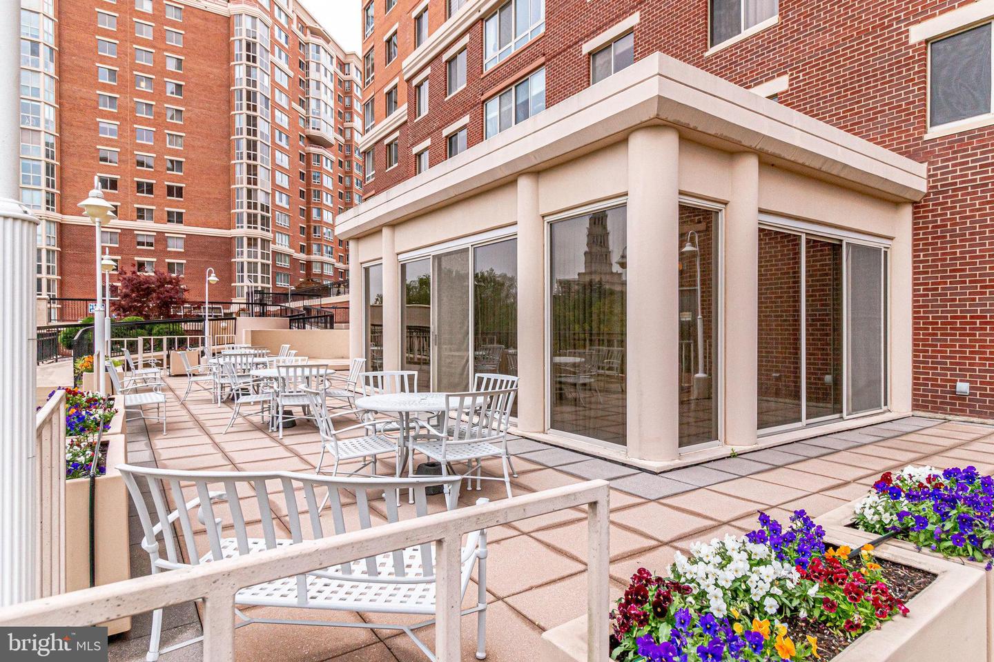 2121 JAMIESON AVE #401, ALEXANDRIA, Virginia 22314, 3 Bedrooms Bedrooms, ,2 BathroomsBathrooms,Residential,For sale,2121 JAMIESON AVE #401,VAAX2046986 MLS # VAAX2046986