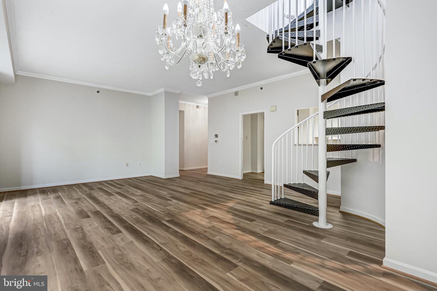 2121 JAMIESON AVE #401, ALEXANDRIA, Virginia 22314, 3 Bedrooms Bedrooms, ,2 BathroomsBathrooms,Residential,For sale,2121 JAMIESON AVE #401,VAAX2046986 MLS # VAAX2046986