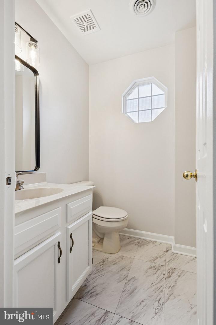 11818 HICKORY CREEK DR, FREDERICKSBURG, Virginia 22407, 4 Bedrooms Bedrooms, ,2 BathroomsBathrooms,Residential,For sale,11818 HICKORY CREEK DR,VASP2035136 MLS # VASP2035136