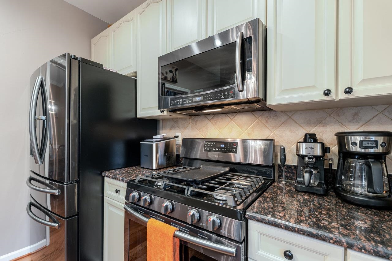 209 BUCHANAN DR, BROADWAY, Virginia 22815, 5 Bedrooms Bedrooms, ,3 BathroomsBathrooms,Residential,209 BUCHANAN DR,670099 MLS # 670099
