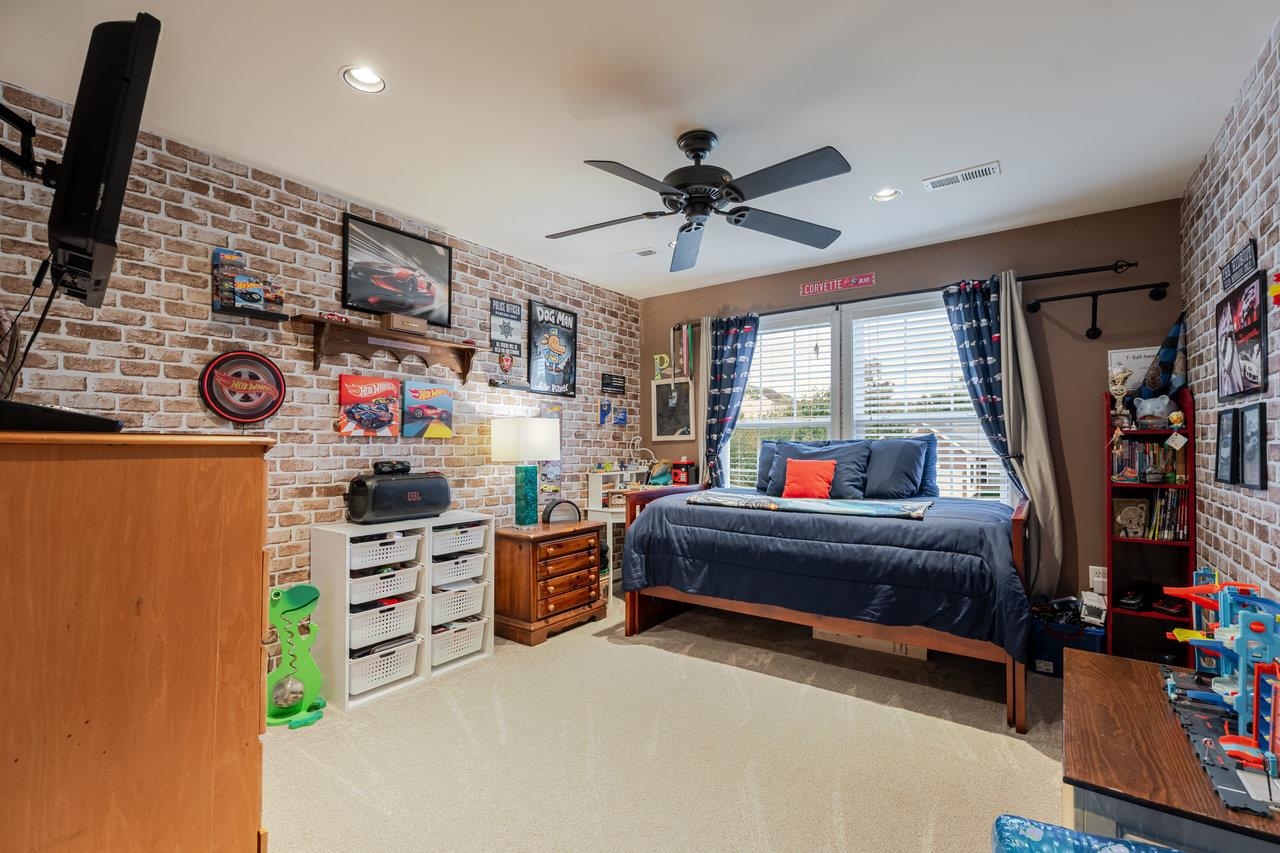 209 BUCHANAN DR, BROADWAY, Virginia 22815, 5 Bedrooms Bedrooms, ,3 BathroomsBathrooms,Residential,209 BUCHANAN DR,670099 MLS # 670099