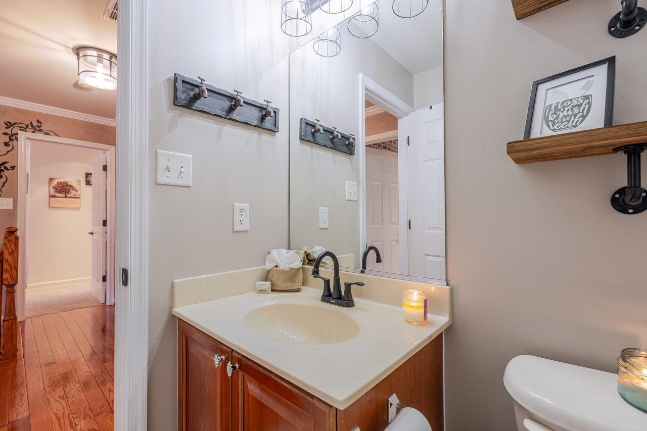 209 BUCHANAN DR, BROADWAY, Virginia 22815, 5 Bedrooms Bedrooms, ,3 BathroomsBathrooms,Residential,209 BUCHANAN DR,670099 MLS # 670099