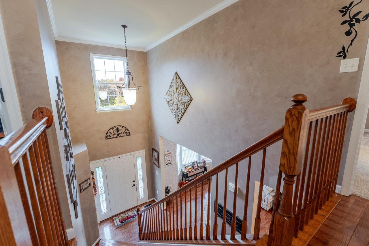 209 BUCHANAN DR, BROADWAY, Virginia 22815, 5 Bedrooms Bedrooms, ,3 BathroomsBathrooms,Residential,209 BUCHANAN DR,670099 MLS # 670099
