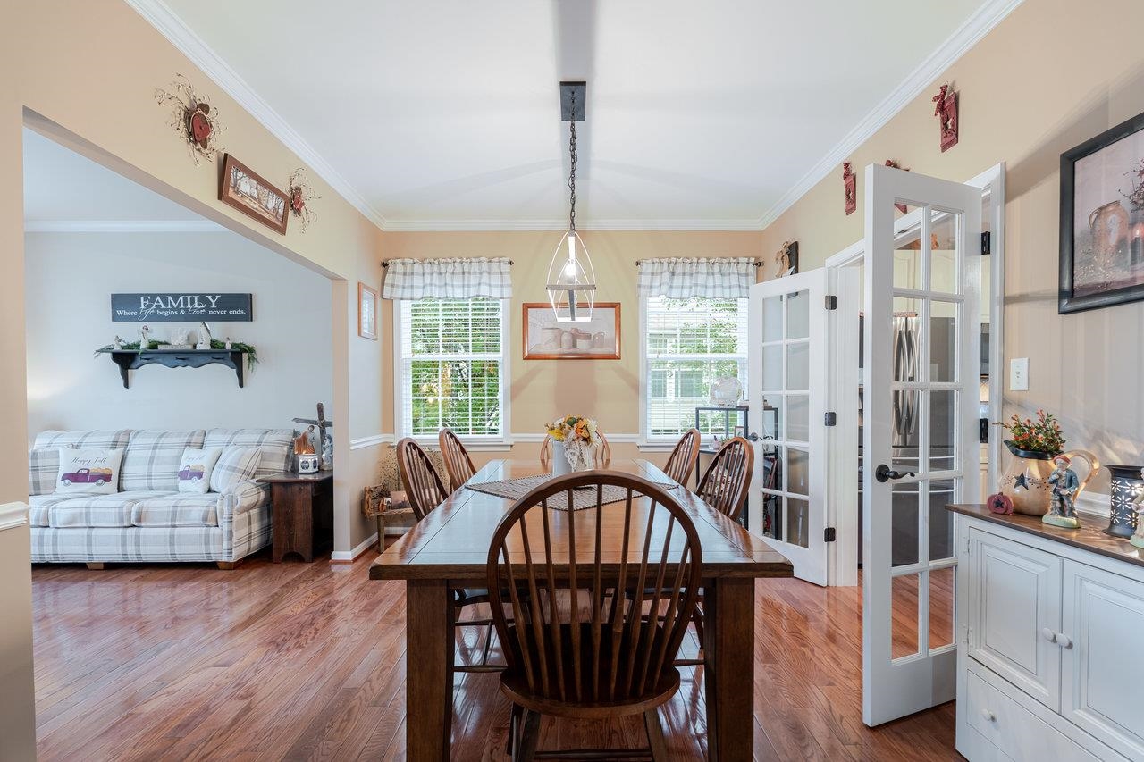 209 BUCHANAN DR, BROADWAY, Virginia 22815, 5 Bedrooms Bedrooms, ,3 BathroomsBathrooms,Residential,209 BUCHANAN DR,670099 MLS # 670099