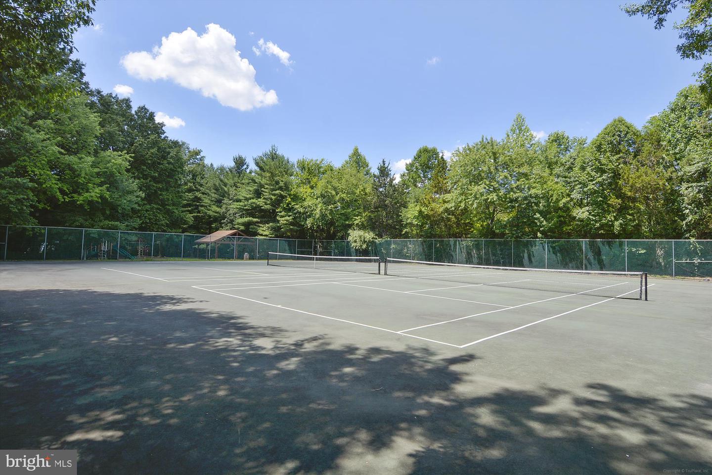 2757 STONE HOLLOW DR, VIENNA, Virginia 22180, 4 Bedrooms Bedrooms, ,3 BathroomsBathrooms,Residential,For sale,2757 STONE HOLLOW DR,VAFX2267190 MLS # VAFX2267190