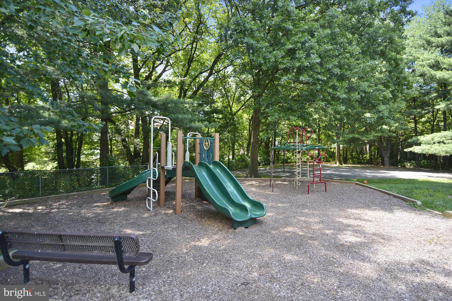 2757 STONE HOLLOW DR, VIENNA, Virginia 22180, 4 Bedrooms Bedrooms, ,3 BathroomsBathrooms,Residential,For sale,2757 STONE HOLLOW DR,VAFX2267190 MLS # VAFX2267190