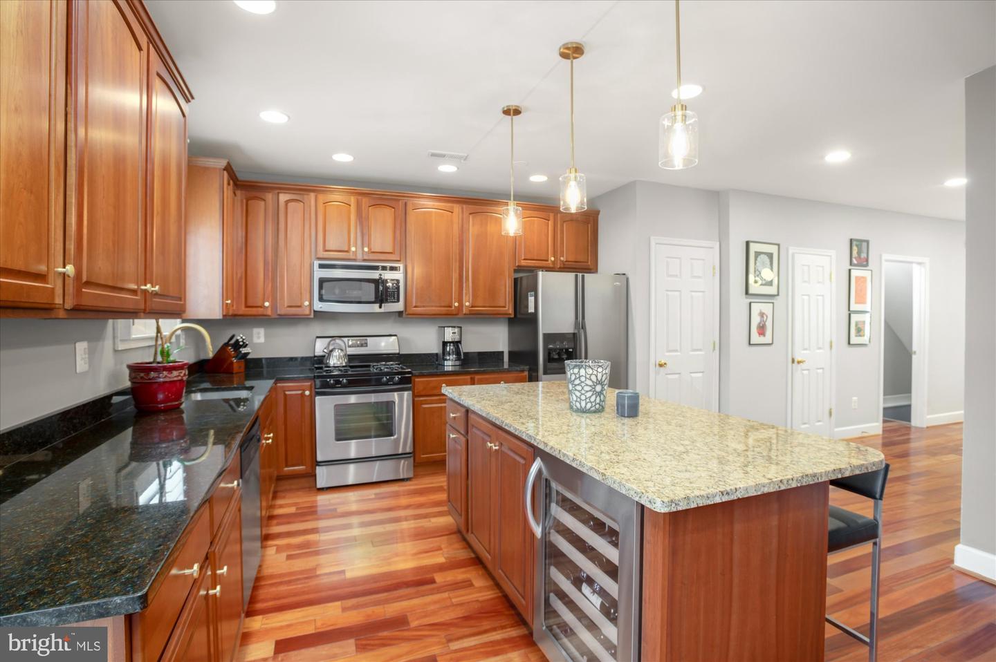 323 T ST NW, WASHINGTON, District Of Columbia 20001, 3 Bedrooms Bedrooms, ,3 BathroomsBathrooms,Residential,For sale,323 T ST NW,DCDC2224188 MLS # DCDC2224188