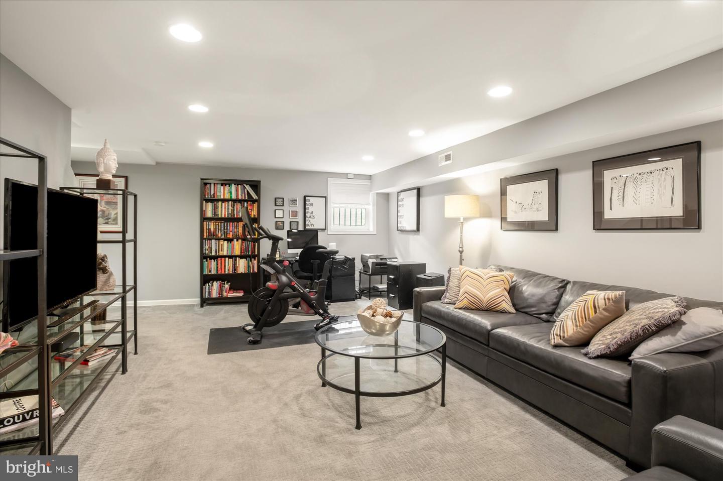 323 T ST NW, WASHINGTON, District Of Columbia 20001, 3 Bedrooms Bedrooms, ,3 BathroomsBathrooms,Residential,For sale,323 T ST NW,DCDC2224188 MLS # DCDC2224188
