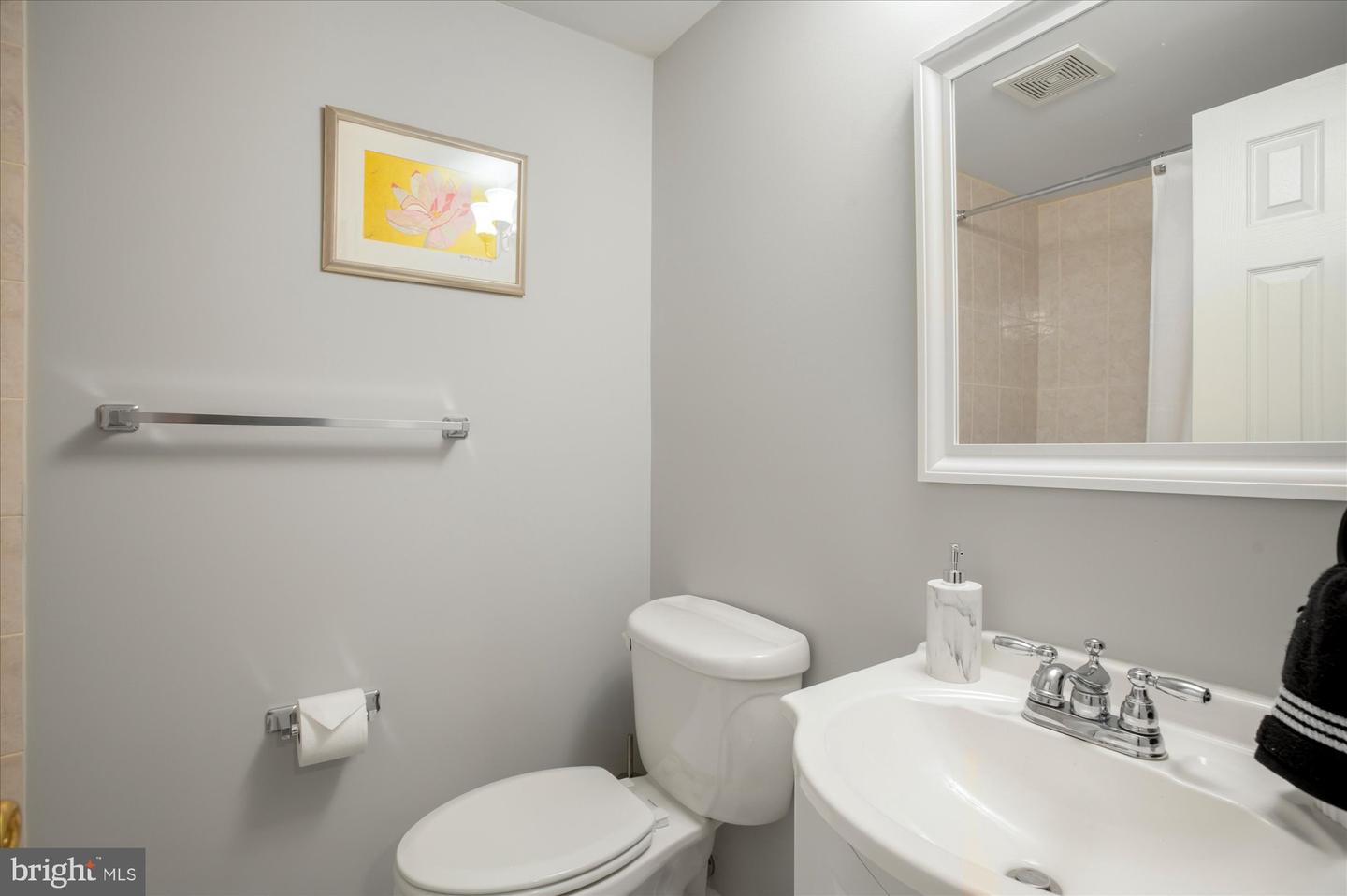 323 T ST NW, WASHINGTON, District Of Columbia 20001, 3 Bedrooms Bedrooms, ,3 BathroomsBathrooms,Residential,For sale,323 T ST NW,DCDC2224188 MLS # DCDC2224188