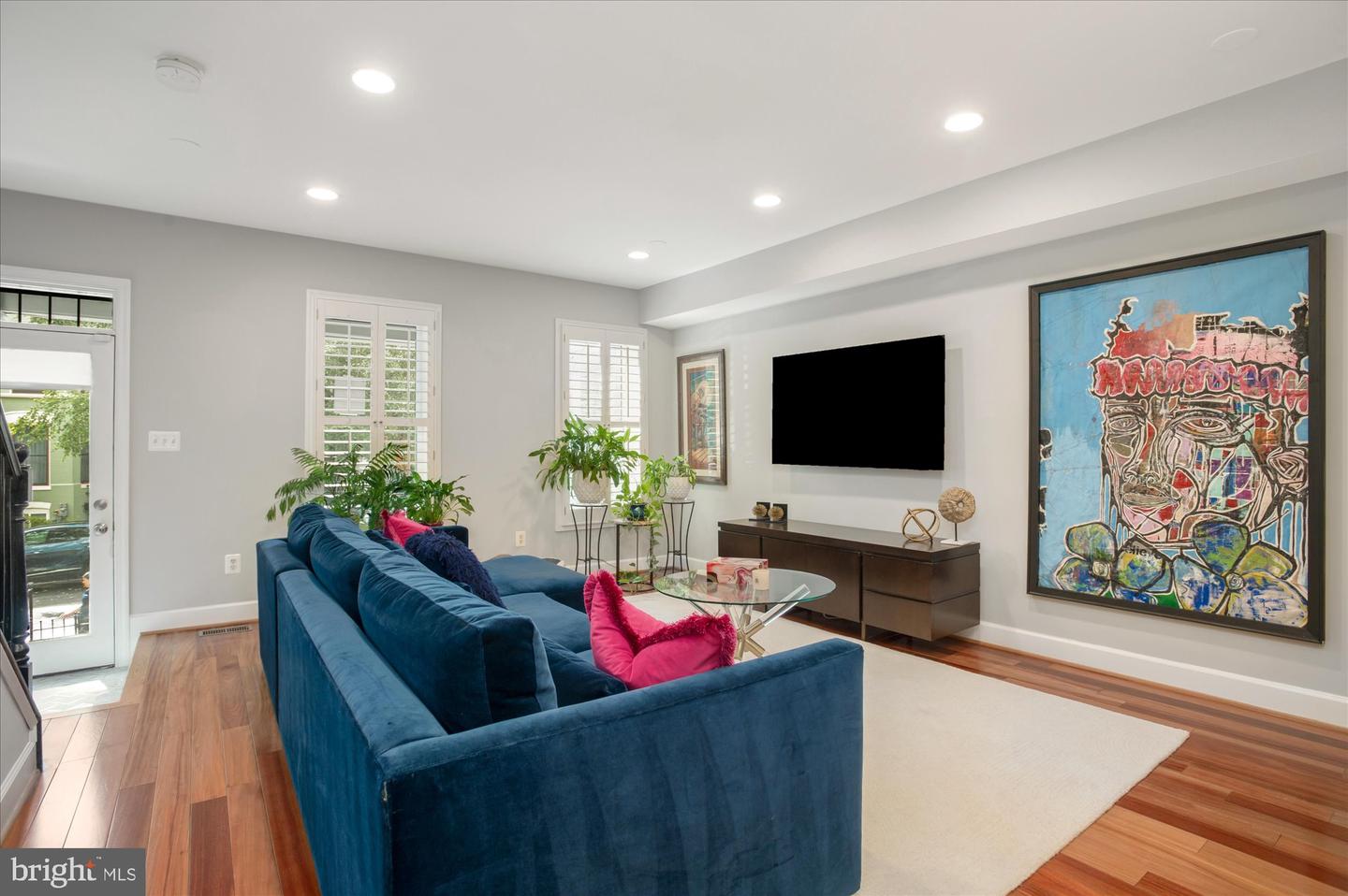 323 T ST NW, WASHINGTON, District Of Columbia 20001, 3 Bedrooms Bedrooms, ,3 BathroomsBathrooms,Residential,For sale,323 T ST NW,DCDC2224188 MLS # DCDC2224188