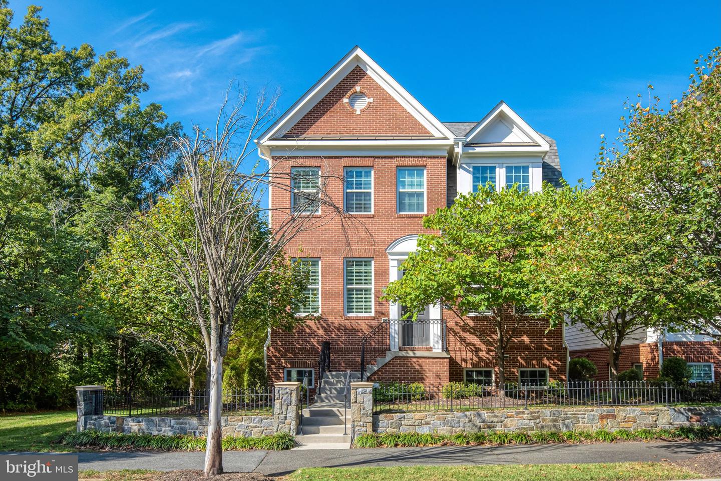 4430 GEORGE MASON BLVD, FAIRFAX, Virginia 22030, 4 Bedrooms Bedrooms, ,2 BathroomsBathrooms,Residential,For sale,4430 GEORGE MASON BLVD,VAFX2272064 MLS # VAFX2272064