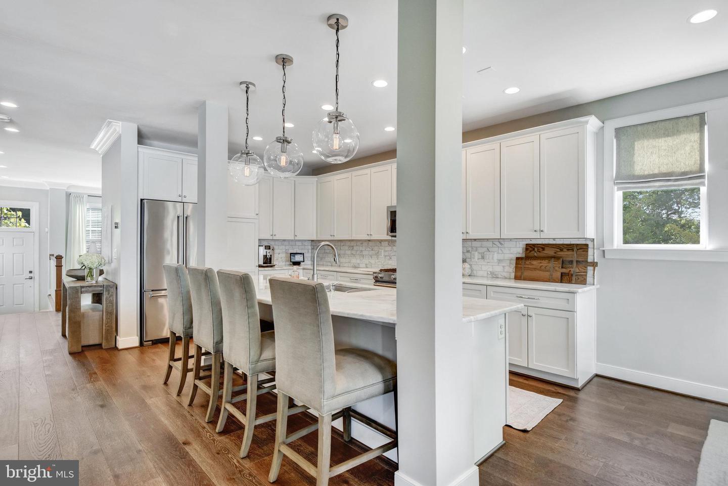 4430 GEORGE MASON BLVD, FAIRFAX, Virginia 22030, 4 Bedrooms Bedrooms, ,2 BathroomsBathrooms,Residential,For sale,4430 GEORGE MASON BLVD,VAFX2272064 MLS # VAFX2272064