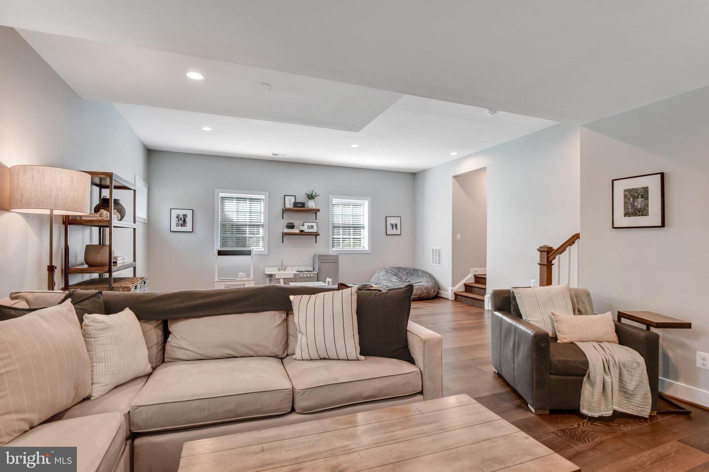 4430 GEORGE MASON BLVD, FAIRFAX, Virginia 22030, 4 Bedrooms Bedrooms, ,2 BathroomsBathrooms,Residential,For sale,4430 GEORGE MASON BLVD,VAFX2272064 MLS # VAFX2272064