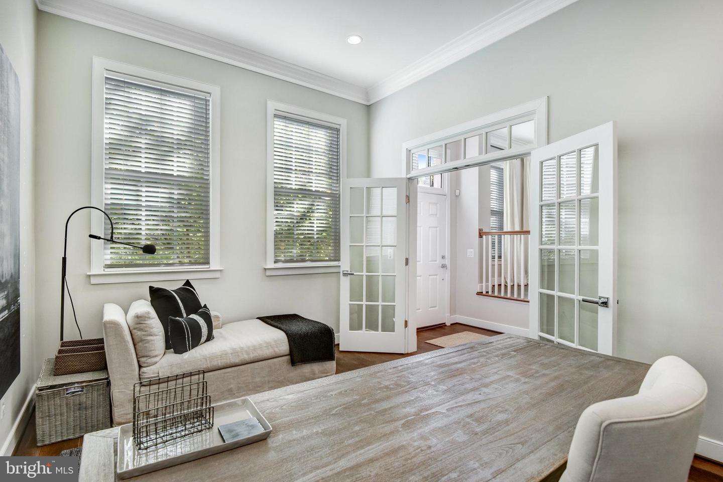 4430 GEORGE MASON BLVD, FAIRFAX, Virginia 22030, 4 Bedrooms Bedrooms, ,2 BathroomsBathrooms,Residential,For sale,4430 GEORGE MASON BLVD,VAFX2272064 MLS # VAFX2272064