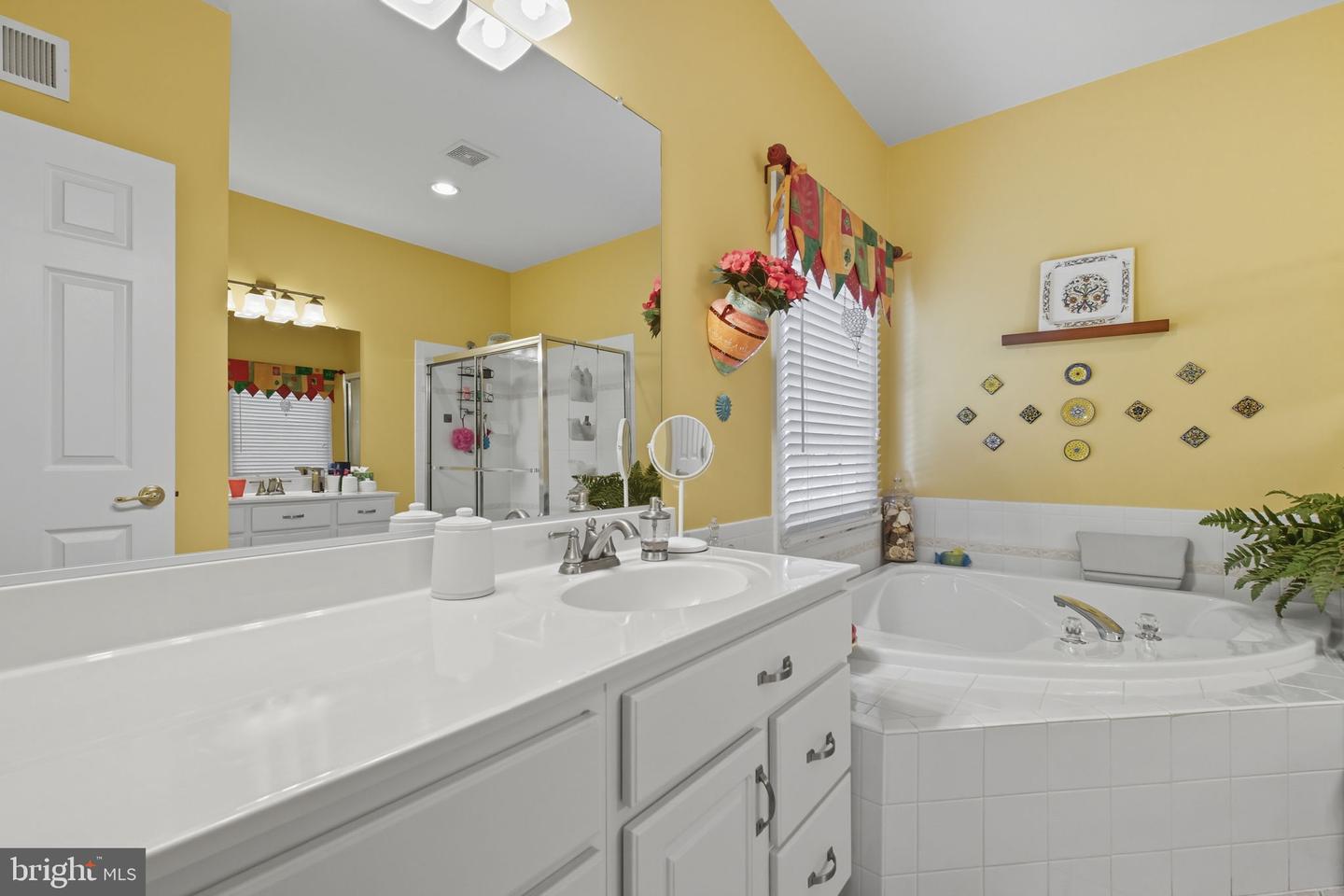 13849 PIEDMONT VISTA DR, HAYMARKET, Virginia 20169, 3 Bedrooms Bedrooms, ,3 BathroomsBathrooms,Residential,For sale,13849 PIEDMONT VISTA DR,VAPW2105406 MLS # VAPW2105406