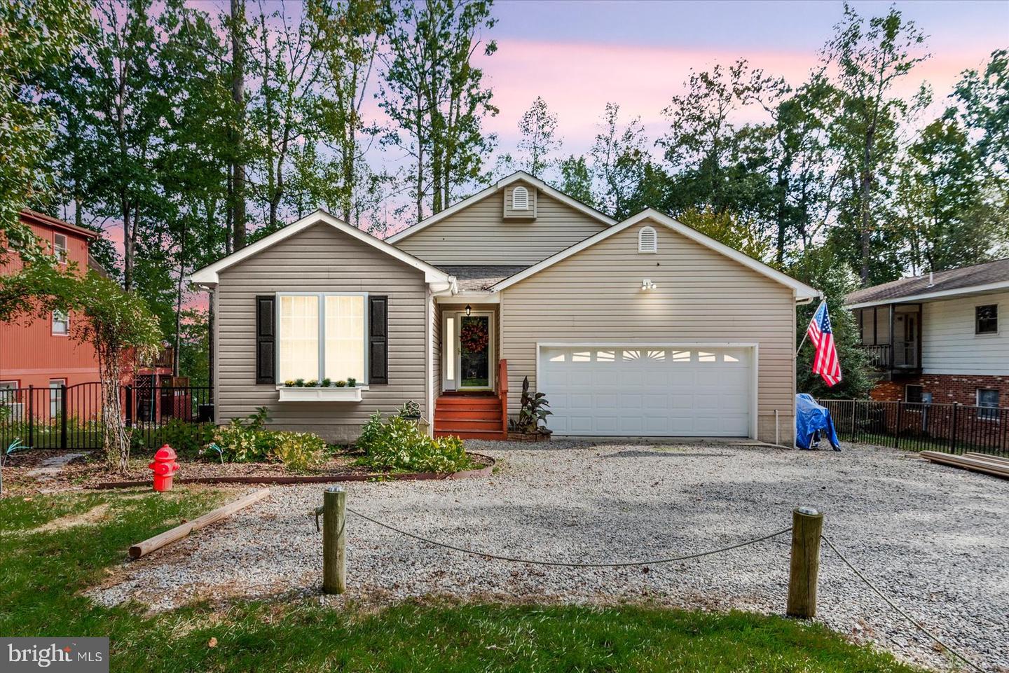 686 LAKE CAROLINE DR, RUTHER GLEN, Virginia 22546, 3 Bedrooms Bedrooms, ,3 BathroomsBathrooms,Residential,For sale,686 LAKE CAROLINE DR,VACV2008950 MLS # VACV2008950